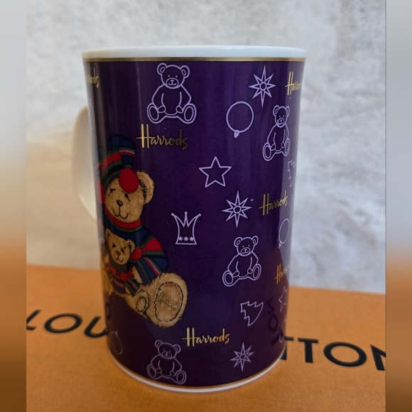 Harrods Fine Bone China Mug - Picture 4 of 6